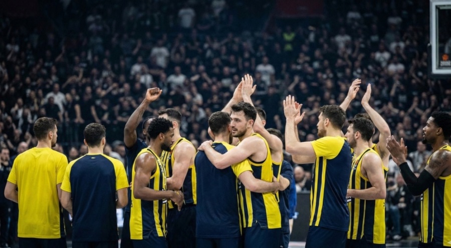 Skandalozan transparent na tribinama Partizana: Fenerbahče dao najbolji odgovor na terenu!