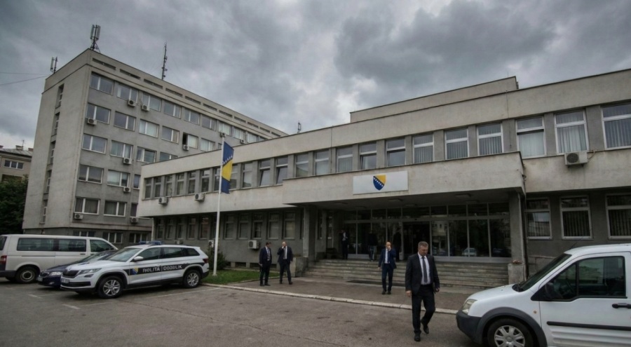 Politički Čvor u Bosni i Hercegovini: Je li Dejtonski Sporazum Ugrožen? Zašto Rastu Tenzije?