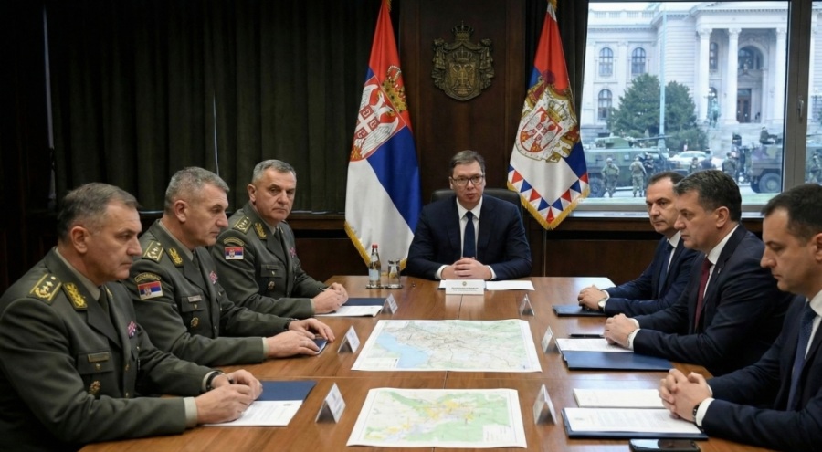 Crveni Alarm u Beogradu: Vojska u Pripravnosti Nakon Šoka sa "Džavelinima", Vučić Poslao Oštru Po...